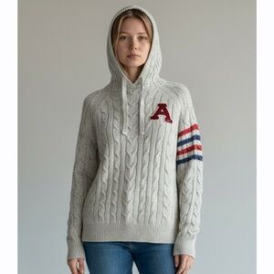 Abercrombie‎ & Fitch Gray Cable Knit Hoodie Pullover Sweater Women’s Size Medium